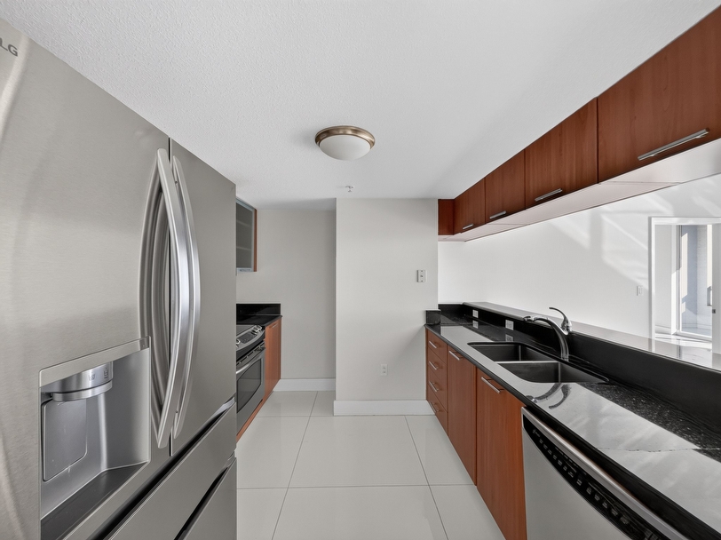 Private Listing: 1800 N Bayshore Dr #505, Miami, FL 33132 | 1800 Club 2 Bedroom Bay View Condo - Miami luxury real estate