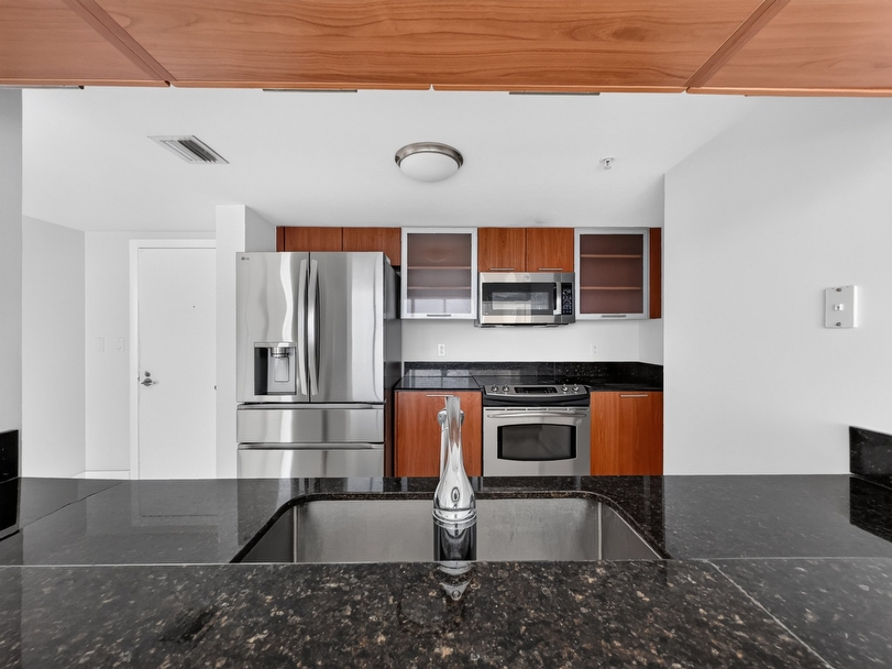 Private Listing: 1800 N Bayshore Dr #505, Miami, FL 33132 | 1800 Club 2 Bedroom Bay View Condo - Miami luxury real estate