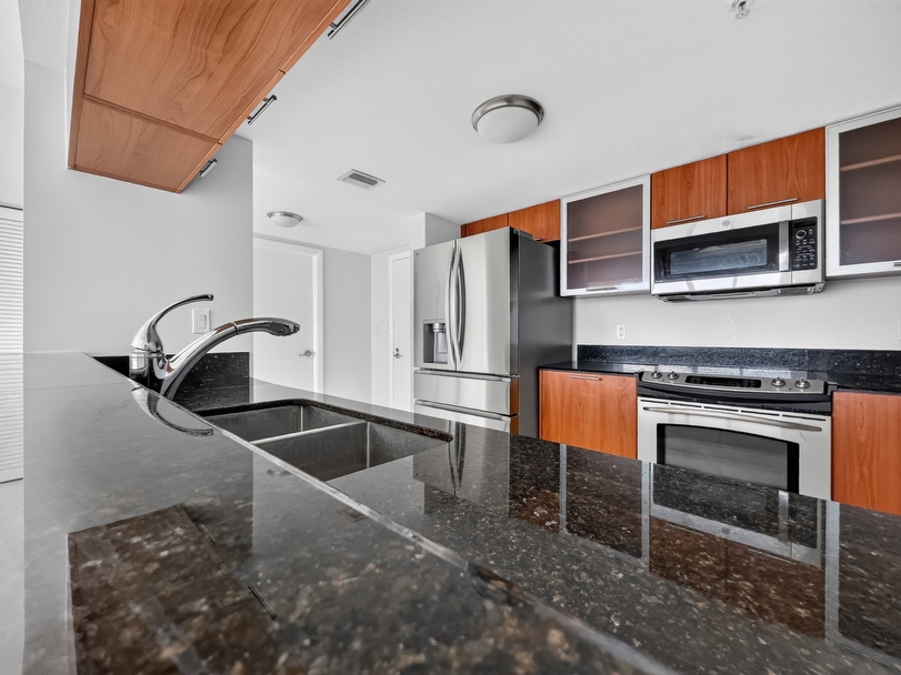 Private Listing: 1800 N Bayshore Dr #505, Miami, FL 33132 | 1800 Club 2 Bedroom Bay View Condo - Miami luxury real estate