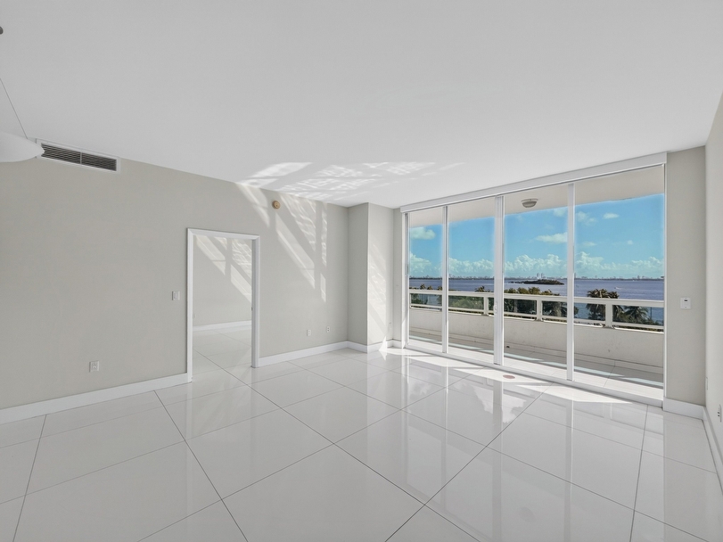 Private Listing: 1800 N Bayshore Dr #505, Miami, FL 33132 | 1800 Club 2 Bedroom Bay View Condo - Miami luxury real estate