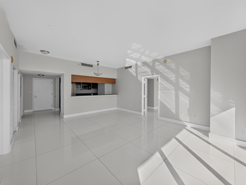 Private Listing: 1800 N Bayshore Dr #505, Miami, FL 33132 | 1800 Club 2 Bedroom Bay View Condo - Miami luxury real estate