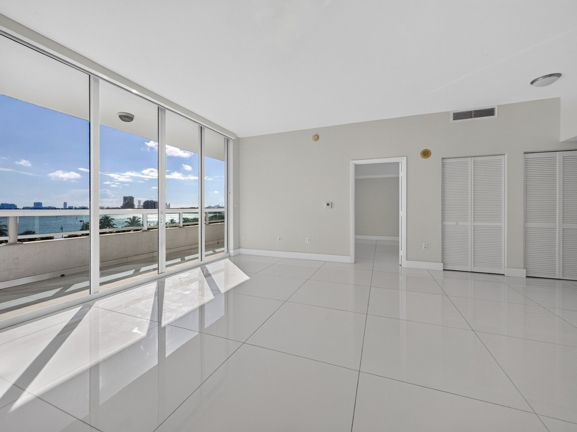 Private Listing: 1800 N Bayshore Dr #505, Miami, FL 33132 | 1800 Club 2 Bedroom Bay View Condo - Miami luxury real estate