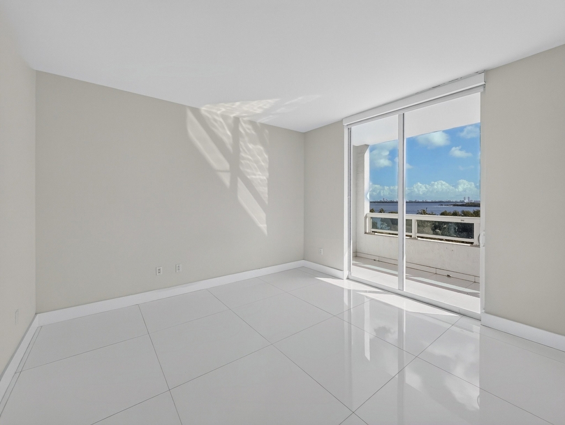Private Listing: 1800 N Bayshore Dr #505, Miami, FL 33132 | 1800 Club 2 Bedroom Bay View Condo - Miami luxury real estate