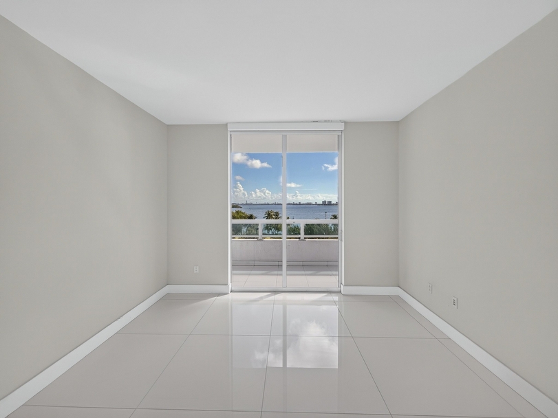 Private Listing: 1800 N Bayshore Dr #505, Miami, FL 33132 | 1800 Club 2 Bedroom Bay View Condo - Miami luxury real estate