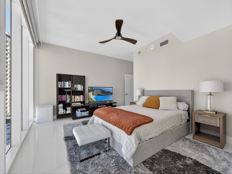 OPEN HOUSE PARAMOUNT BAY Unit #1603 WED 01-20-2026 12:00 PM - 2:00PM 2020 N Bayshore Dr Miami, FL 33137 - Miami luxury real estate