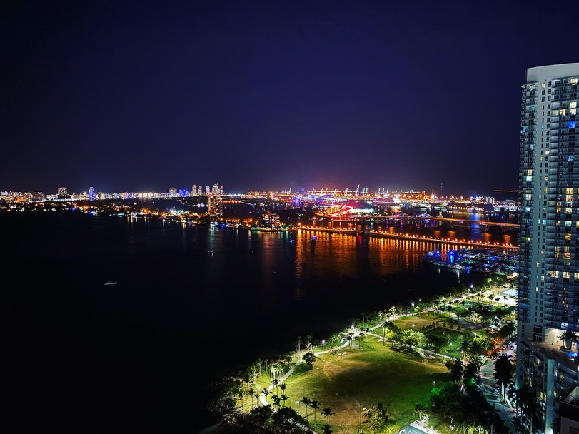 OPEN HOUSE PARAMOUNT BAY Unit #1603 TUE 01-27-2026 12:00 PM - 2:00 PM 2020 N Bayshore Dr Miami, FL 33137 - Miami luxury real estate