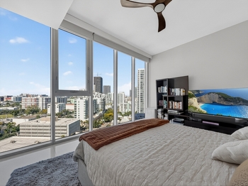 OPEN HOUSE PARAMOUNT BAY Unit #1603 TUE 02-17-2026 5:30 PM - 7:00 PM 2020 N Bayshore Dr Miami, FL 33137 thumbnail