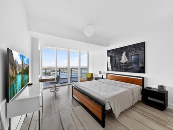 Exclusive Miami Trophy Penthouse Residence Tour Tuesday 2-3-2026, 11 AM - 2 PM thumbnail